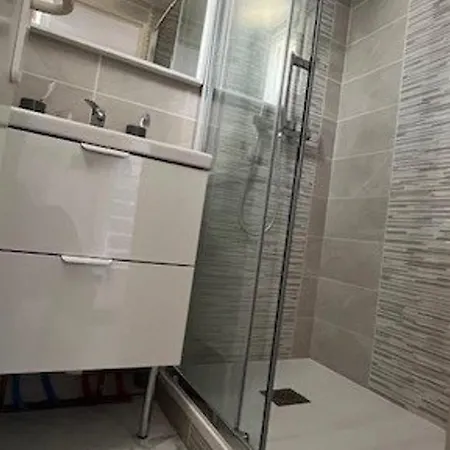 T2 Mezzanine Climatise, 4 Pers Avec Terrasse Et Parking - Proche Plages Et Commerces - Fr-1-607-134 Agde